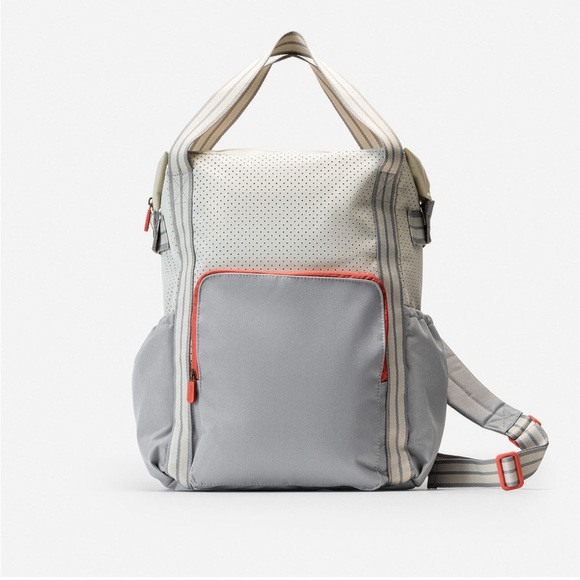thirty-one Handbags - Thirty One Day Away Backpack Stylish Gray Backpack with coral Accents